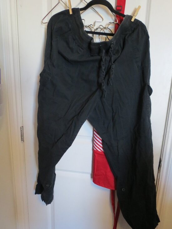 22W Woman Within Black Cargo/Utility Work Pant convertible to Capri's - Picture 1 of 6